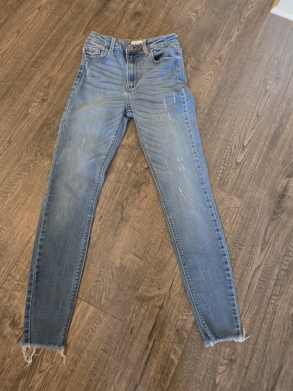 Cello High-Rise Light Wash Skinny Jeans with Subtle Distressing Size 1